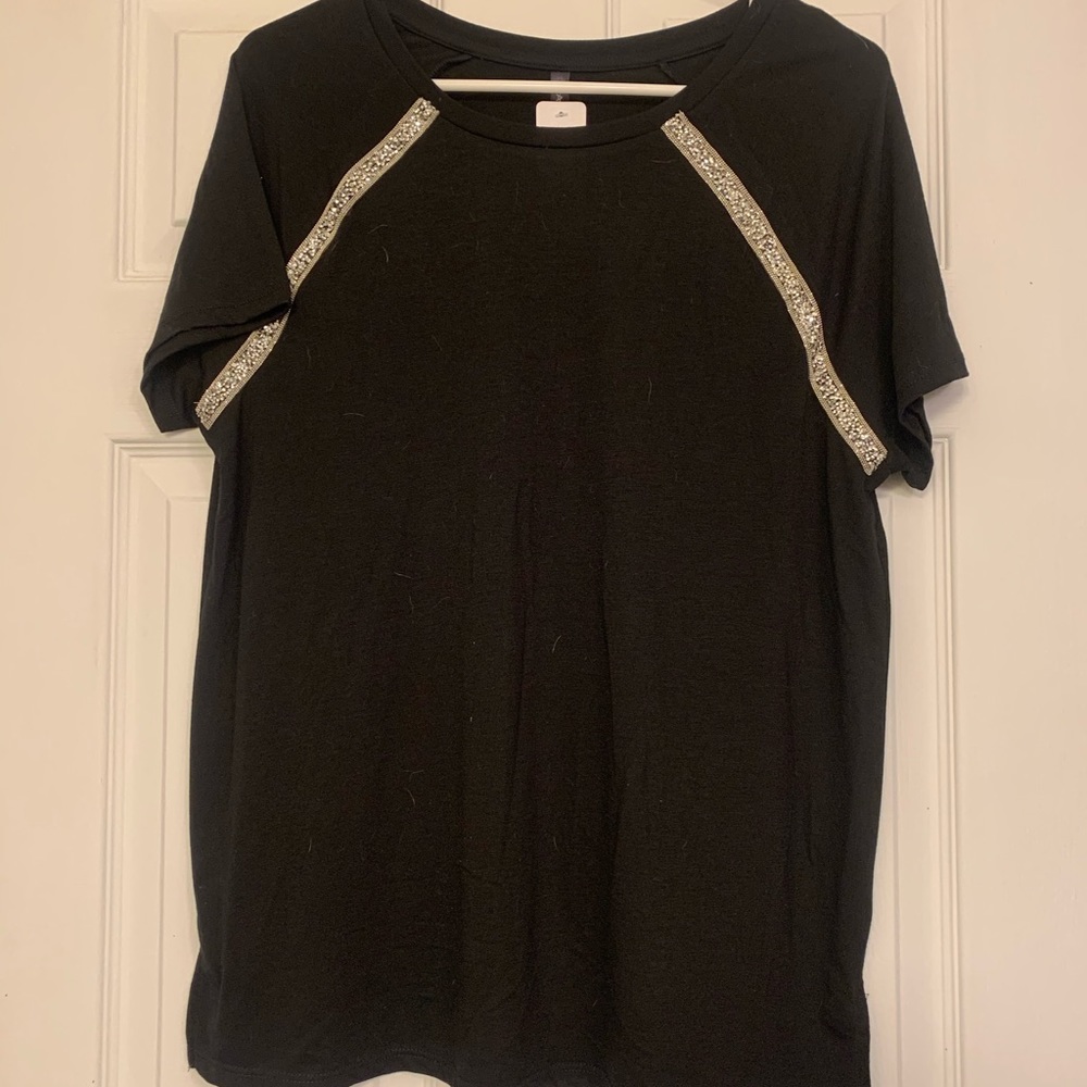 Black Tee